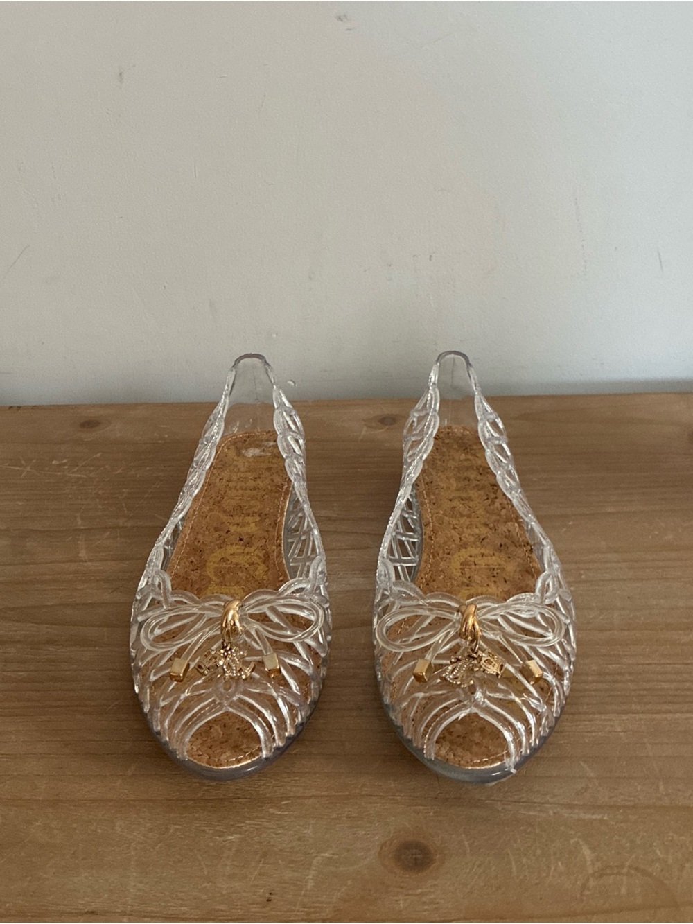 NEW Juicy Couture Clear Jelly Flats Cork Insole Bow Charm, Size 6 - Picture 3 of 6